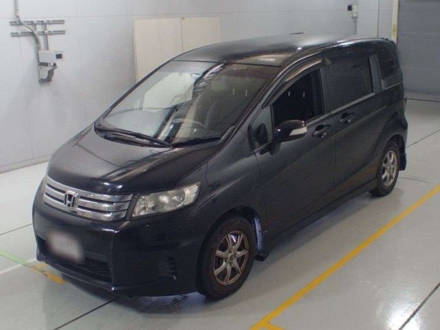 90856 HONDA FREED SPIKE GB3 2012 г. (CAA Chubu)